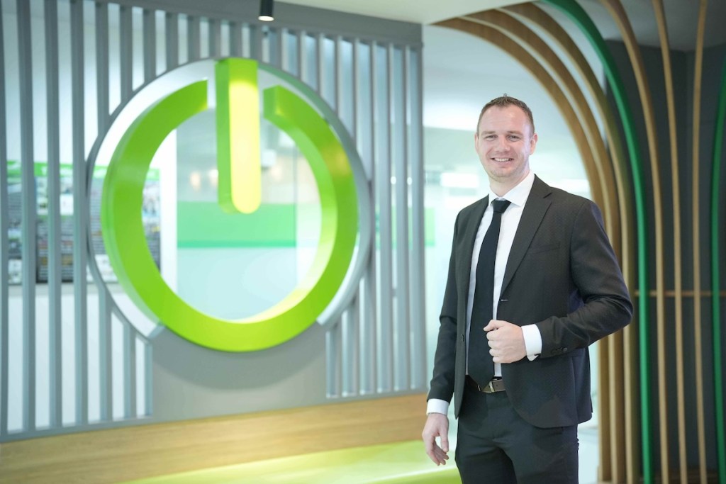 Schneider Electric-109