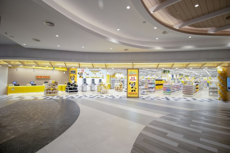 1100th Store Fashion Island