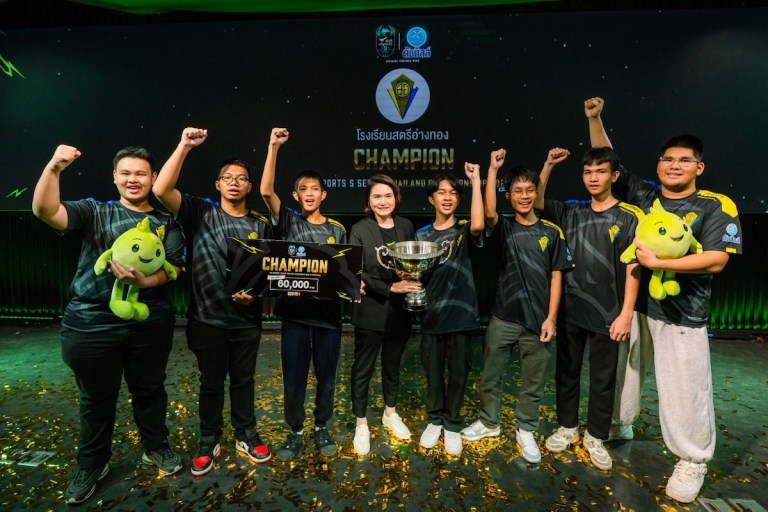AIS eSports ผนึก นมเปรี้ยว ดัชมิลล์