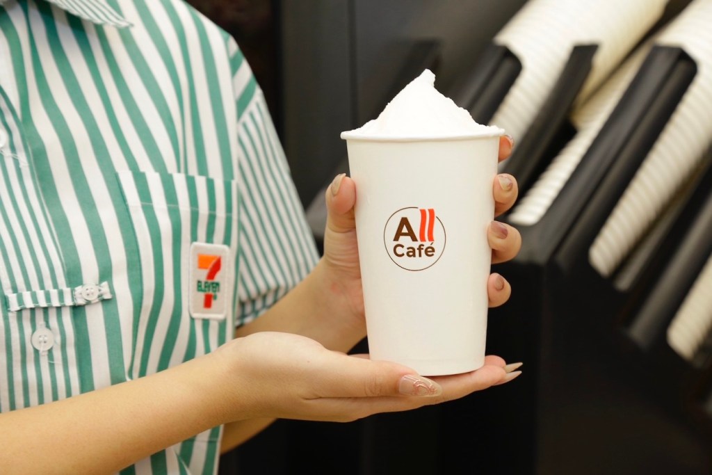 มะพร้าวนมสดปั่นจาก All Cafe